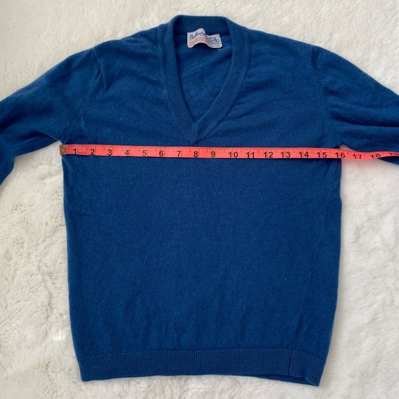 Vintage 50s Cashmere Ballantyne of Peebles Scotland Royal Blue V Neck Sweater - Picture 7 of 10